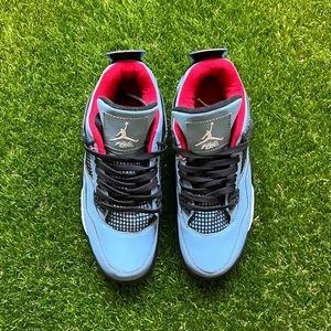 Travis Scott Jordan 4. Size 8.5 brand new with no box.